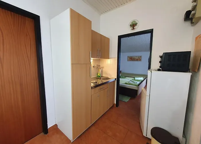 Area Simo 招待所 3*