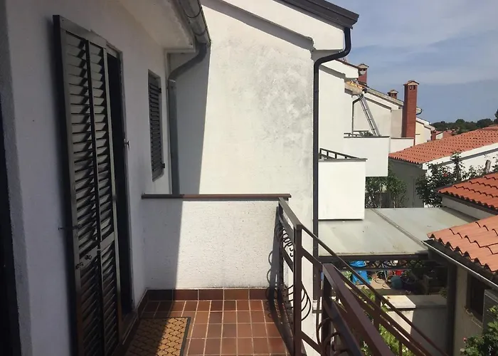 Area Simo 3* 波雷奇