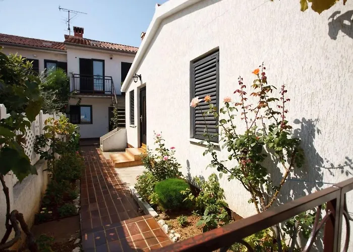 Area Simo Πανσιόν 3*